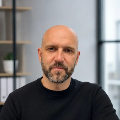 Alex Sav, principal of Field Diligence